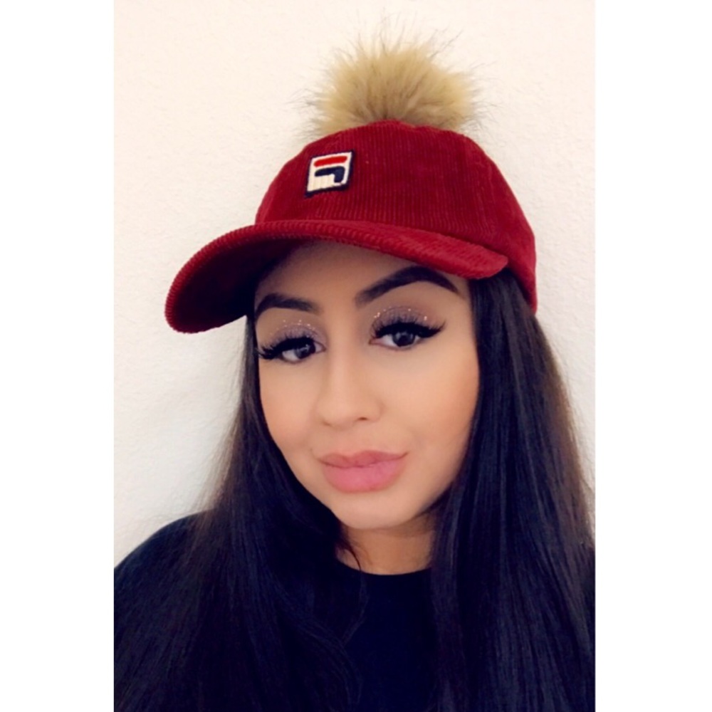 Fila Pom Hat - Picture 2 of 4